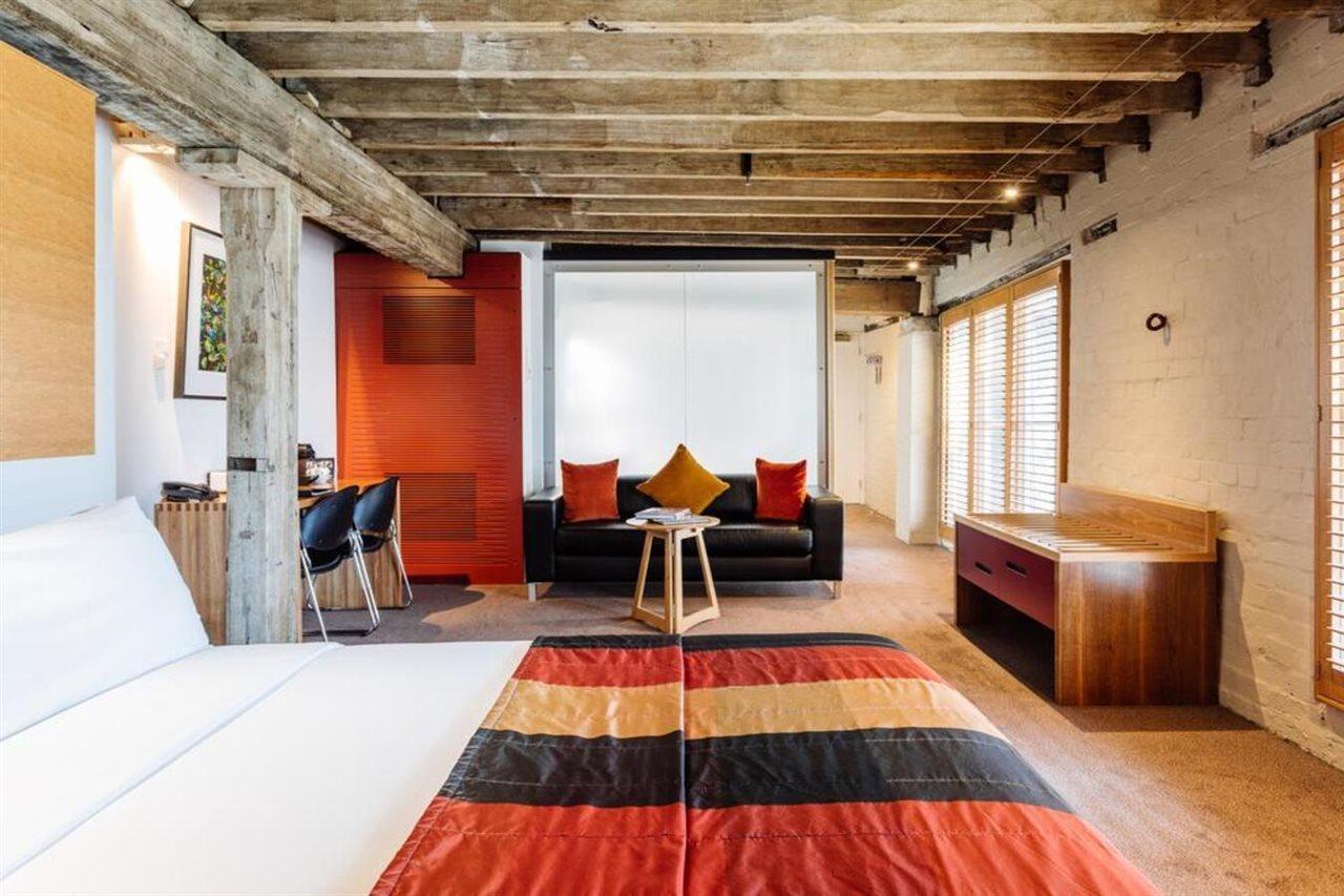 The Henry Jones Art Hotel Hobart Luaran gambar The interior of a one-bedroom apartment at the hotel