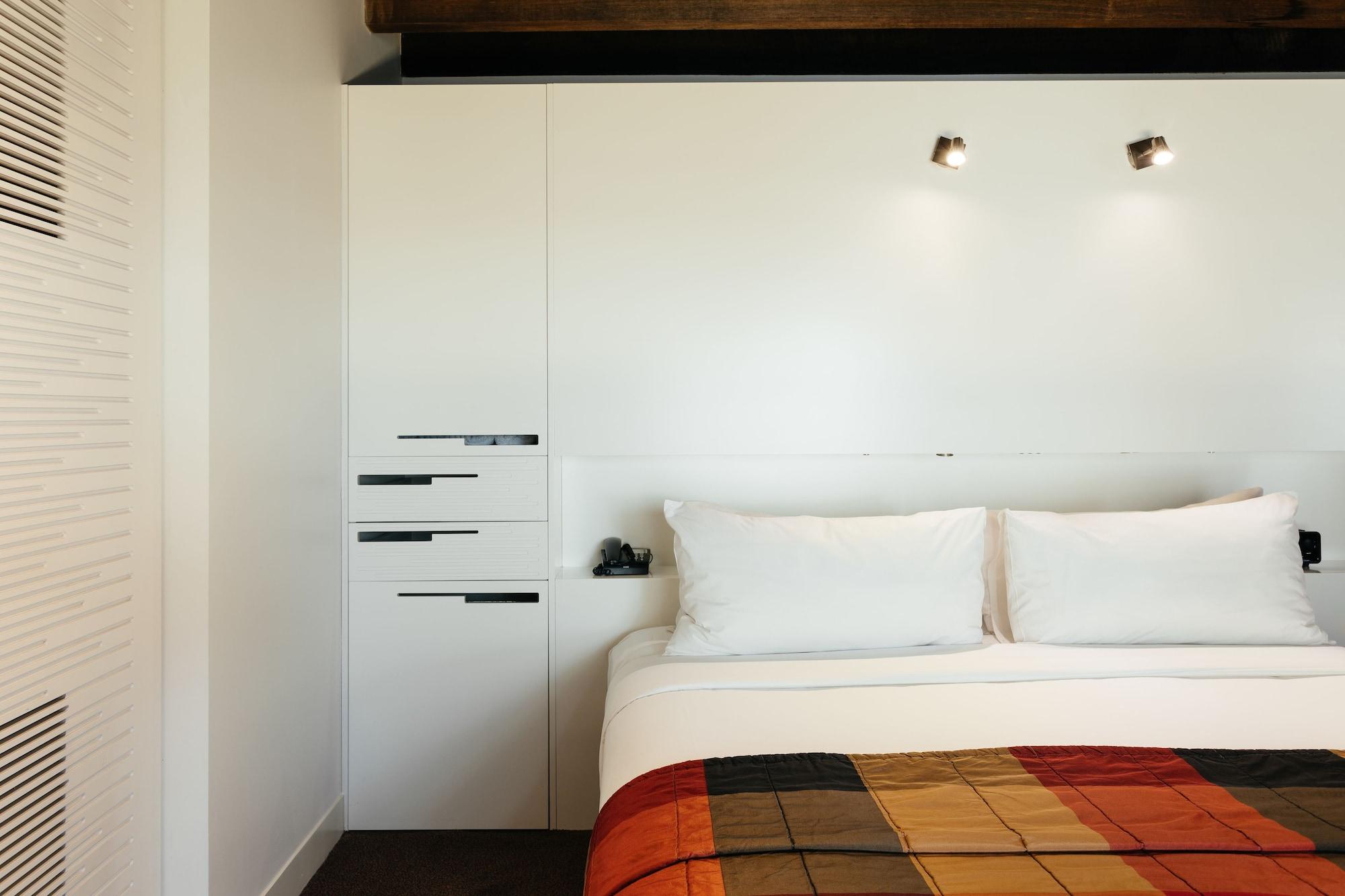 The Henry Jones Art Hotel Hobart Luaran gambar A bedroom at the hotel