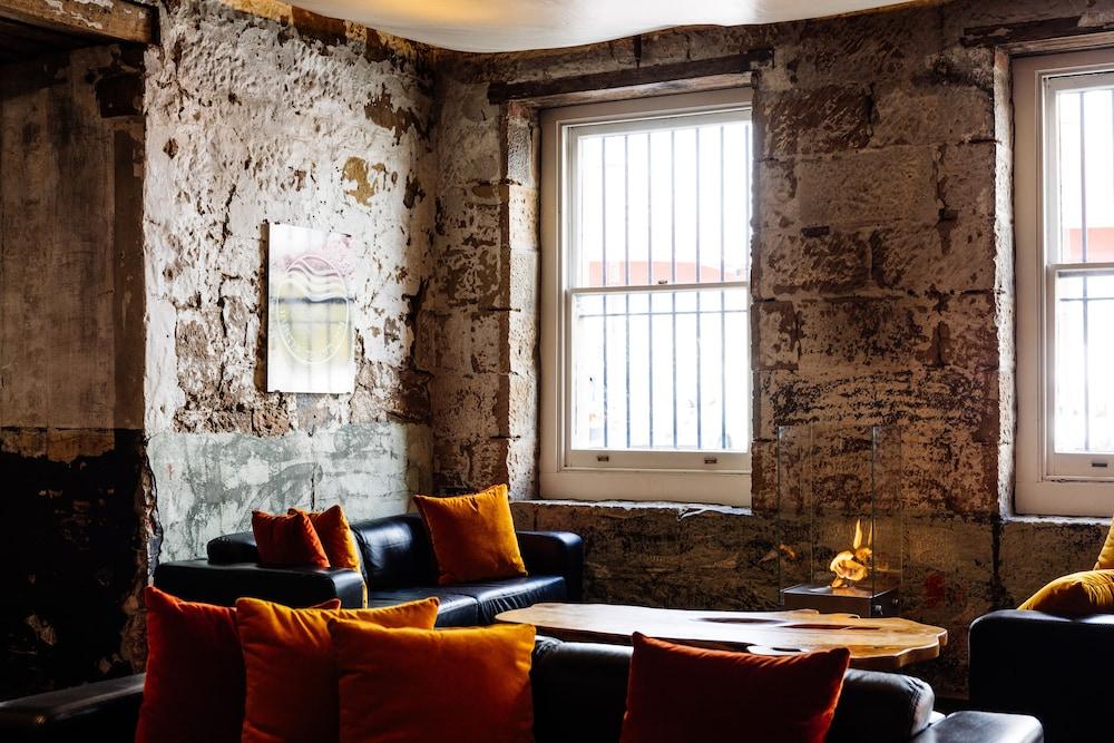 The Henry Jones Art Hotel Hobart Luaran gambar The interior of the Old Dispensary
