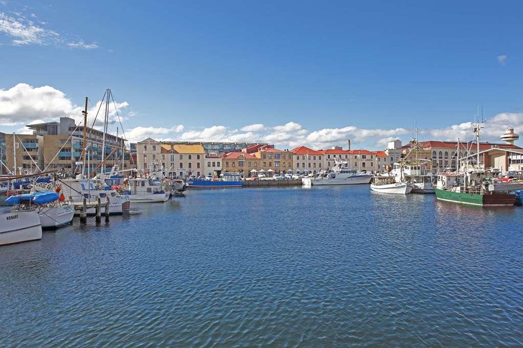 The Henry Jones Art Hotel Hobart Servis gambar The port of Martigues