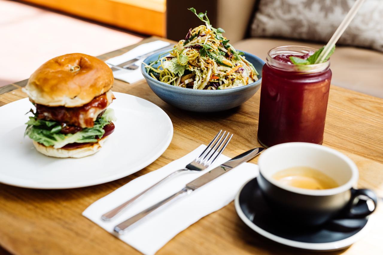 The Henry Jones Art Hotel Hobart Luaran gambar A meal at the restaurant