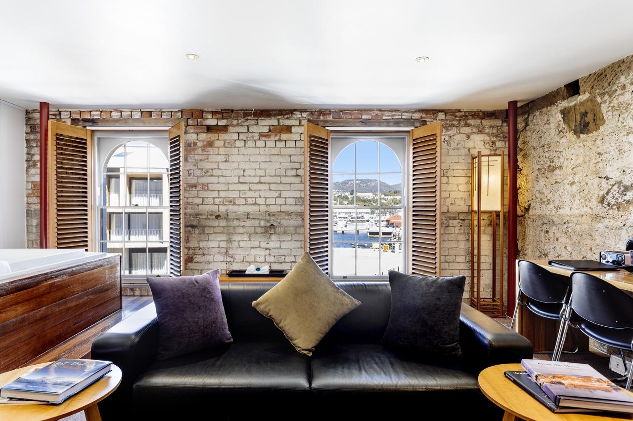 The Henry Jones Art Hotel Hobart Luaran gambar The interior of a suite at the hotel