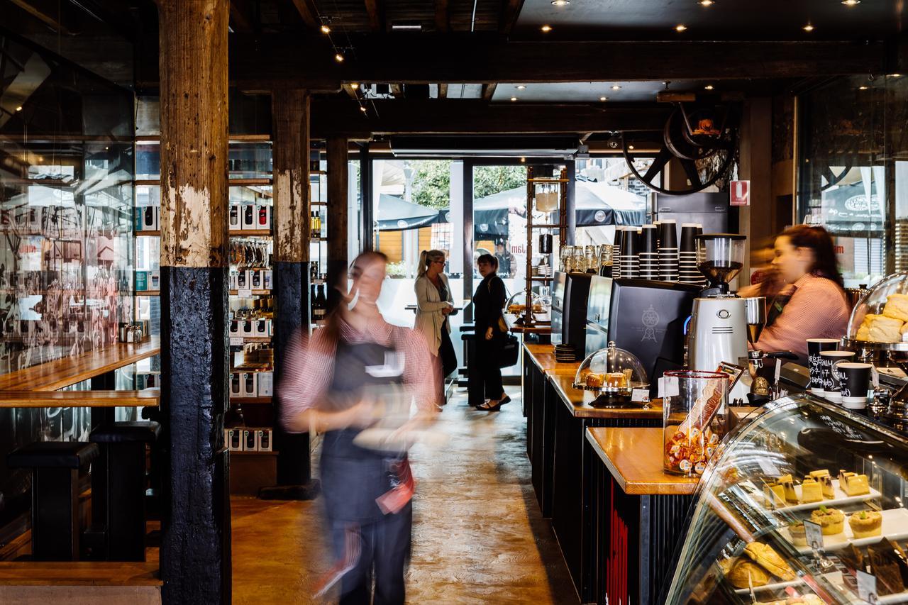 The Henry Jones Art Hotel Hobart Luaran gambar The interior of a typical Starbucks store
